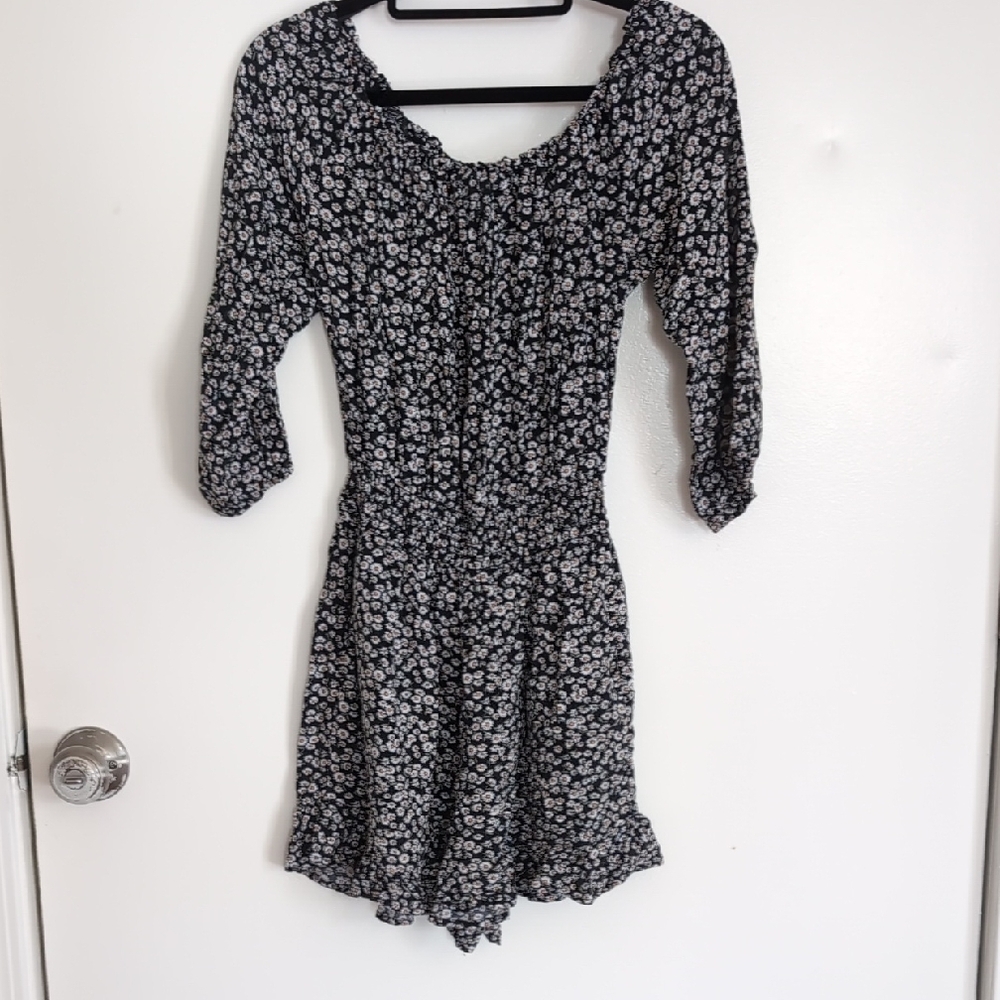 Black and White Casual Bishop Sleeve Dress